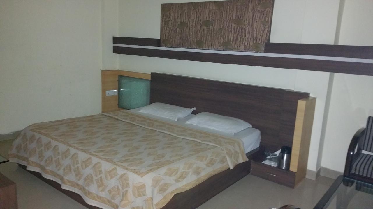Hotel 9Th Planet Thānesar Dış mekan fotoğraf